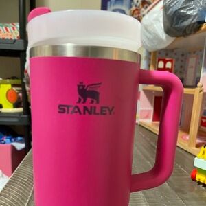 Fuchsia 40 OZ Stanley